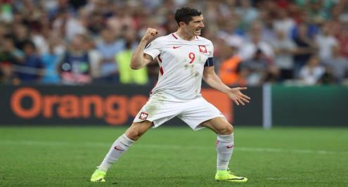 بالفيديو.. مونتنيجرو تهزم الدنمارك وبولندا تخطف فوزا متأخرا على أرمينيا